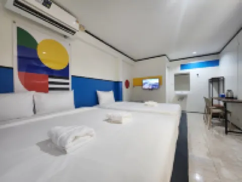 RYB Hostel Phuket