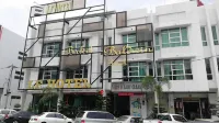 LF Hotel Tapah Hotels near Y&Y mini market