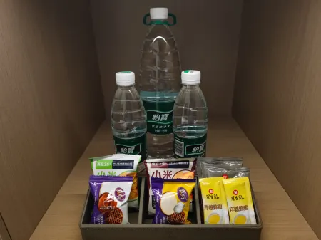 Zhengzhou Gaoxin Juyue Hotel (Zhengzhou University) Отели рядом с достопримечательностью «Henan University of Technology (Lianhua Street Campus)»