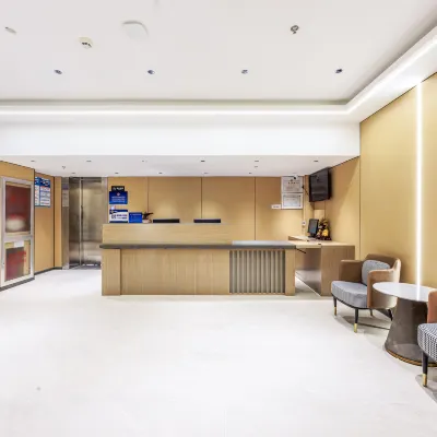 Qingyu Hotel (Beijing Zhongguancun Dazhongsi Subway Station Branch) Hotels near محطة زيشيمن