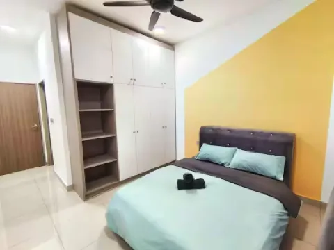 1601 Sks MidValley Terminal bus Wifi Netflix STAY Hotels in Larkin