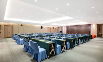 Atour Hotel Huizhou Huiyang High-speed Railway Station