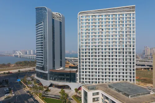 JI Hotel (Nanchang Qianyi Industrial Park Fuxing Bridge) - parking