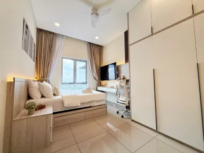 【Luvit Stay】 Nexus Kajang - MRT link/ 3 BR / Cozy Muji / Family