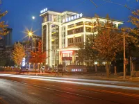 Haotai Holiday Inn (Zhongshan District Gangdong Fifth Street Punch Point Branch) Hotels near Bangchuidao Island