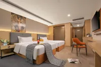 Royal Capital International Hotel - bar