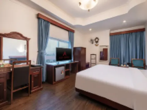 A25 Hotel - 221 Bach Mai Hotels near Ocean Park Building