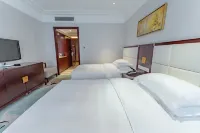 Wanda Yi，Wudangshan - Balkoner