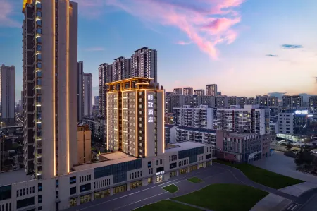 LIZ HOTEL Отели рядом с достопримечательностью «Linyi University Foreign Language School»