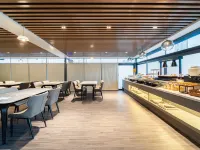 Poltton Service Apartment (Hai Bing Swimming Pool Couple's Road Store, Zhuhai) Hotels near Mt. Shijing Park