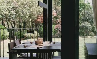 Dali Yishanhai Manor