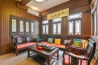 Linqiug Ge Qingfeng She Homestay (Shishi Chenghuangmiao Pedestrian Street)