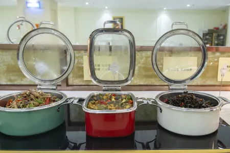 Haoweijia International Hotel Отели в г. Иньинг