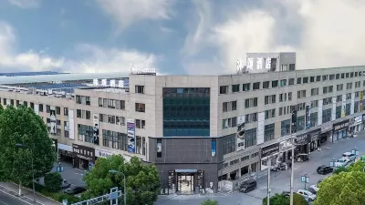 沐頌飯店（潁上北站五洲萬滙廣場店） 潁上縣慎城鎮慎城清真寺管理委員會附近的飯店