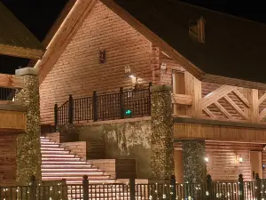 Top 15 Vacation Homes in Burqin