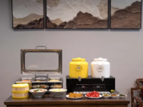 Hexi Snow Mountain View Hotel - Lijiang Ancient Town Hotels in Lijiang