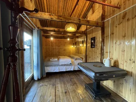 Feiwo Mosu, Baibei Miao Village, Rongjiang Отели рядом с достопримечательностью «Baibei Miaozhai»