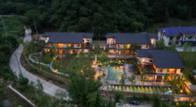 Shan Jiu You Xi Hot Spring Vallie Homestay