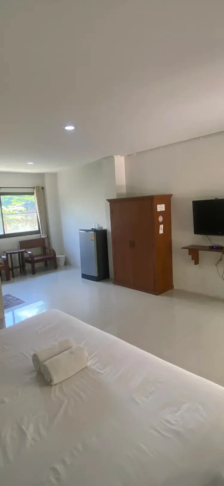 ห้องพักมาตรฐานเตียงเดี่ยวคิงไซส์