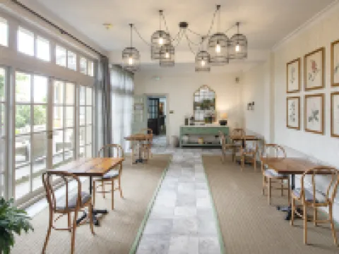 ランズダウン グローブ バースのホテル