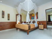 The Tanis Beach Resort Nusa Lembongan Отели рядом с достопримечательностью «Пляж Лебао»