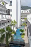 Radisson RED Phuket Patong Beach - Rooftop Pools