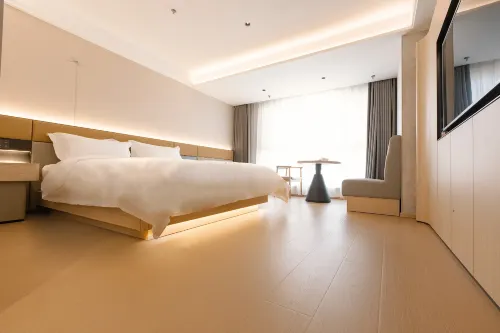 Gushan Hotel (Xining Station Xinqian International Plaza)