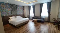 Adia Suites Hotel Hotels near Masjid Jami' Al I'tishom