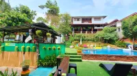 Alpha Gay Resort & Spa - Men Only