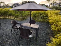 Casa Devino - Discover the Perfect Condo Getaway in Luxury, Kareoke, Netflix, Free Parking Hotels in 