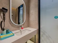 Hotel City Comfort Inn（Nanhu Branch, Zigong Bangtai No. 4 People's Hospital）