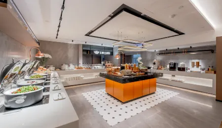 Homeinn Select Guangyuan Lizhou Square Golden Olive Store Отели рядом с достопримечательностью «Zizhong Commercial Pedestrian Street»