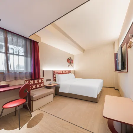 Ni Hao Hotel (Yangzhou Baoying Old East Gate Wanda Cinema)