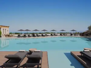 NERO Light-Filled Suites