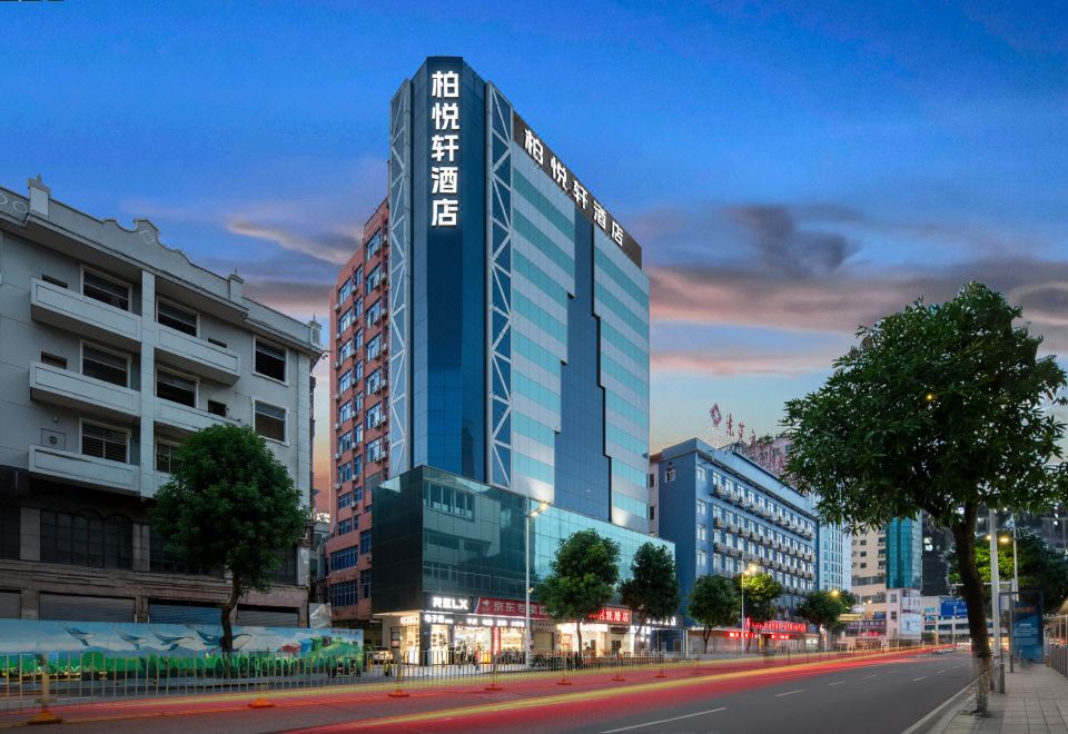 hotel overview picture