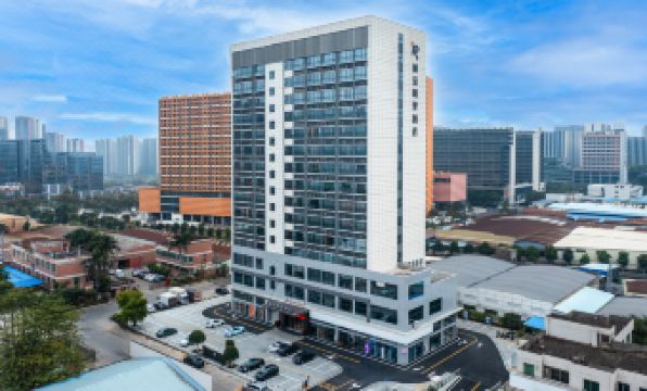 REZEN LONGUU Hotel (Foshan Sanshan Newcity North Subway Station Store)