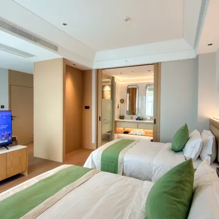 Gaoyou Shenju Mountain Hot Spring Hotel