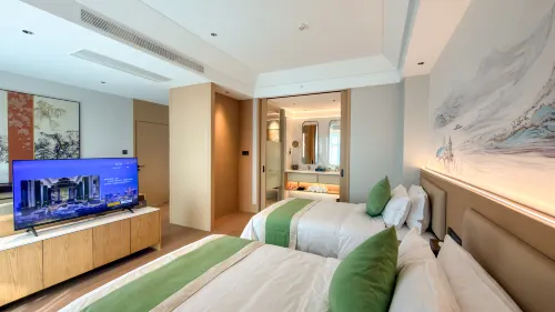 Gaoyou Shenju Mountain Hot Spring Hotel