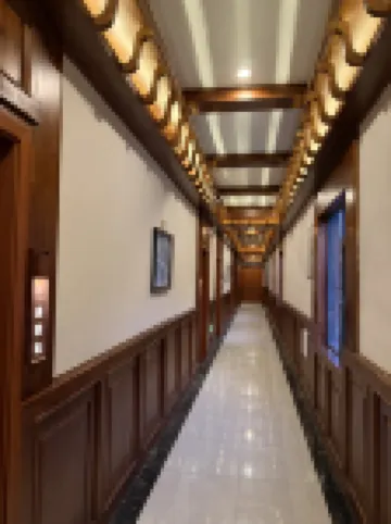 Laigu Glacier Gaozan Yangqiecang Retreat Homestay