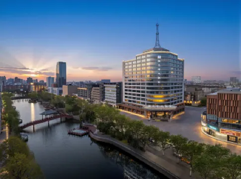 瑞貝卡大飯店（許昌曹魏古城胖東來時代廣場店） 住宿飯店