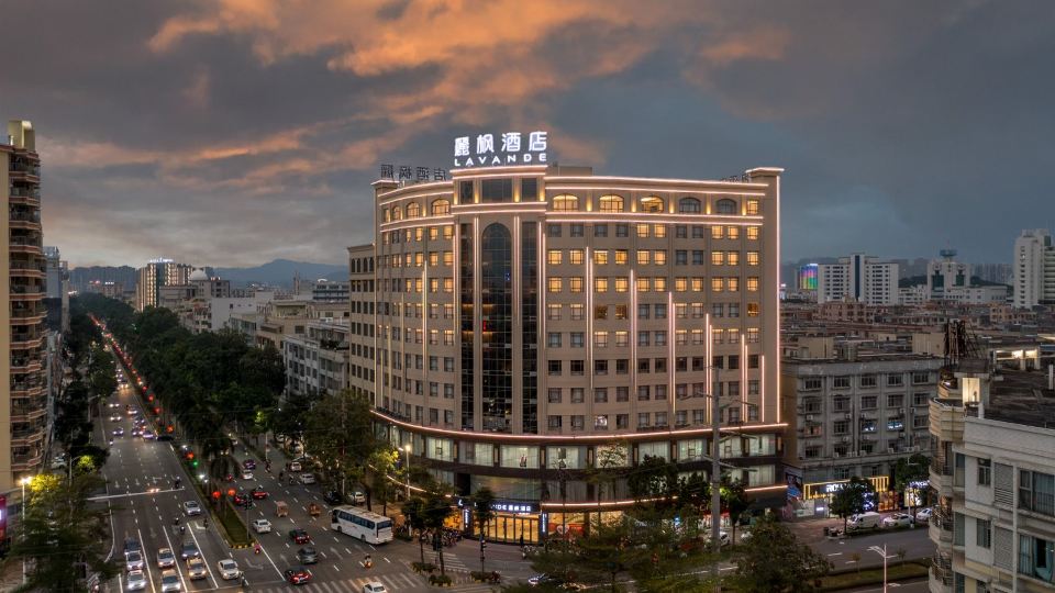 Lavande Hotel Yangjiang Baili Plaza Store