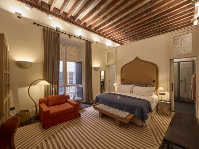 Puro Grand Hotel