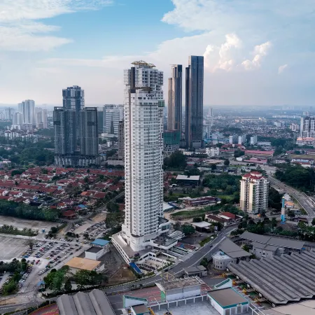 Capri by Fraser Johor Bahru Отели рядом с достопримечательностью «Торговый центр JB City Square»