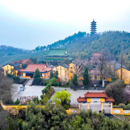 Hefei Lujiang Chunian Cultural Resort Hotel