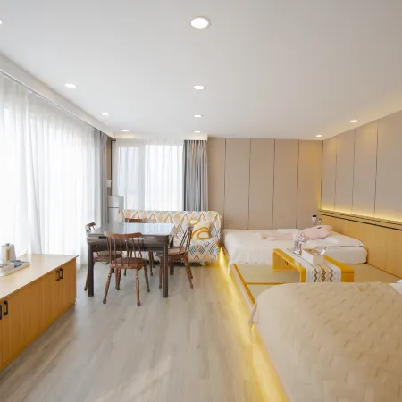 Baisha Bay Capsule Seascape Homestay