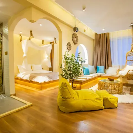 Muwan Homestay (Saint Sophia Cathedral)