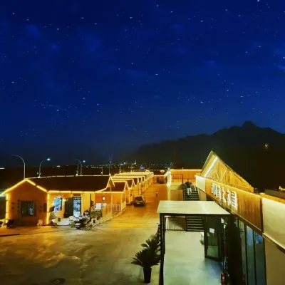 Snowtop Westernmost Lodge · Taxian โรงแรมใกล้จุดชมวิวสวนสาธารณะพื้นที่ชุ่มน้ําท่าแขก