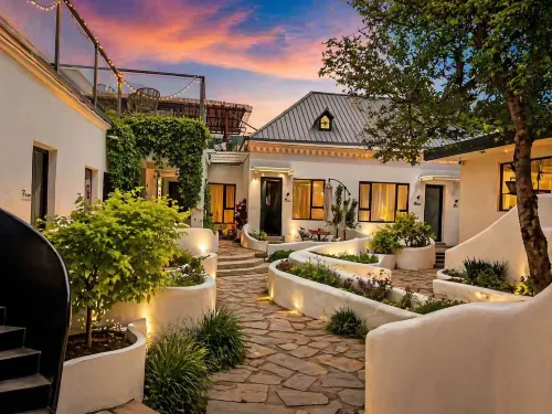 Lanting Title B&B