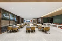 EZZI Hotel （Shenzhen Bao'an International Exhibition Ice and HuaFa Snow World）） - فطور
