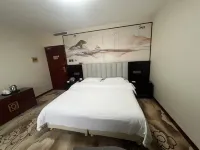 Lixian Qindu Hotel